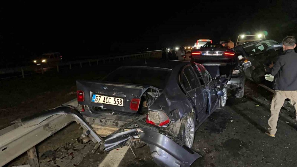 Anadolu Otoyolu’nda dehşet kaza! 11 araç birbirine girdi!