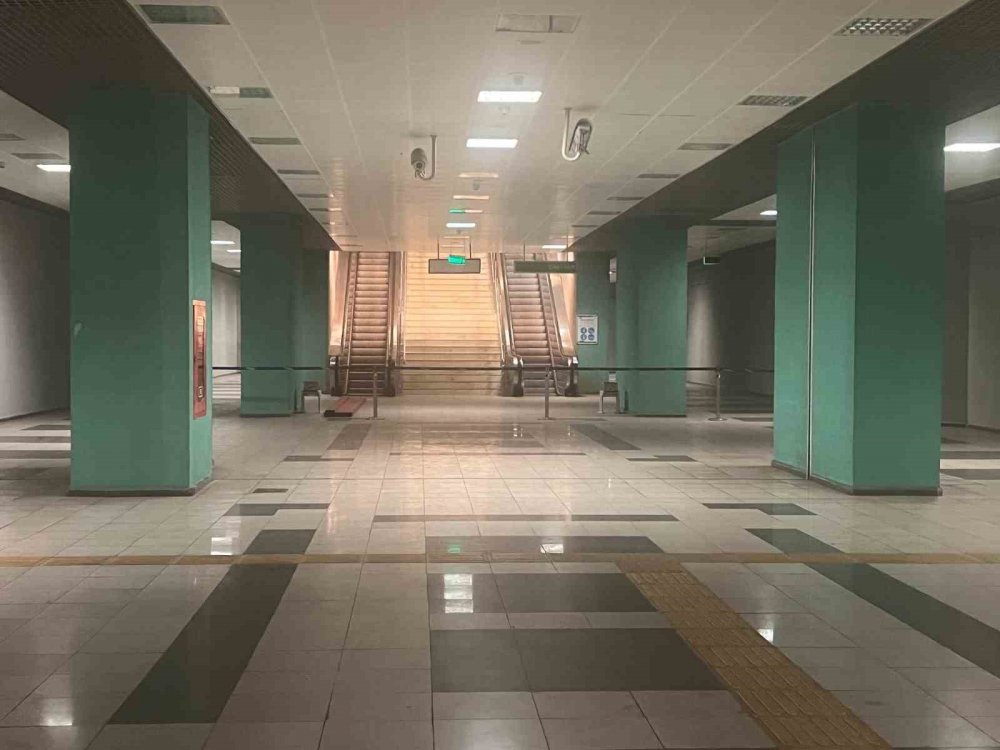 İstanbulluların ulaşımla imtihanı! 155 yürüyen merdiven devre dışı!