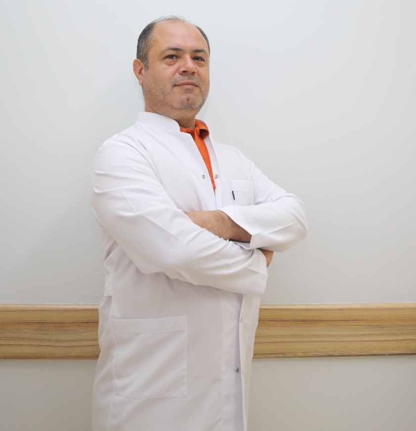 Opr. Dr. Abdurrahman Özdemir: "Bel ağrısı ciddiye alınmazsa felce götürebilir"