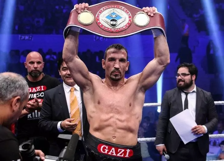 Fırat Aslan, WBA dünya şampiyonluğu altın kemer karşılaşmasıyla ringlere veda edecek