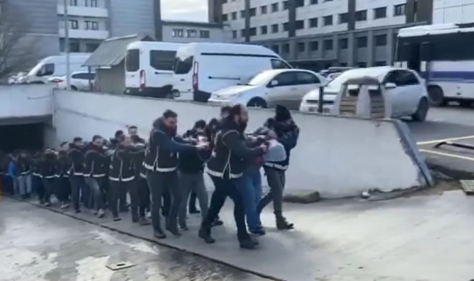 Ankaradaki terör saldırısı sonrası, propaganda yapan 23 kişi için gözaltı kararı!