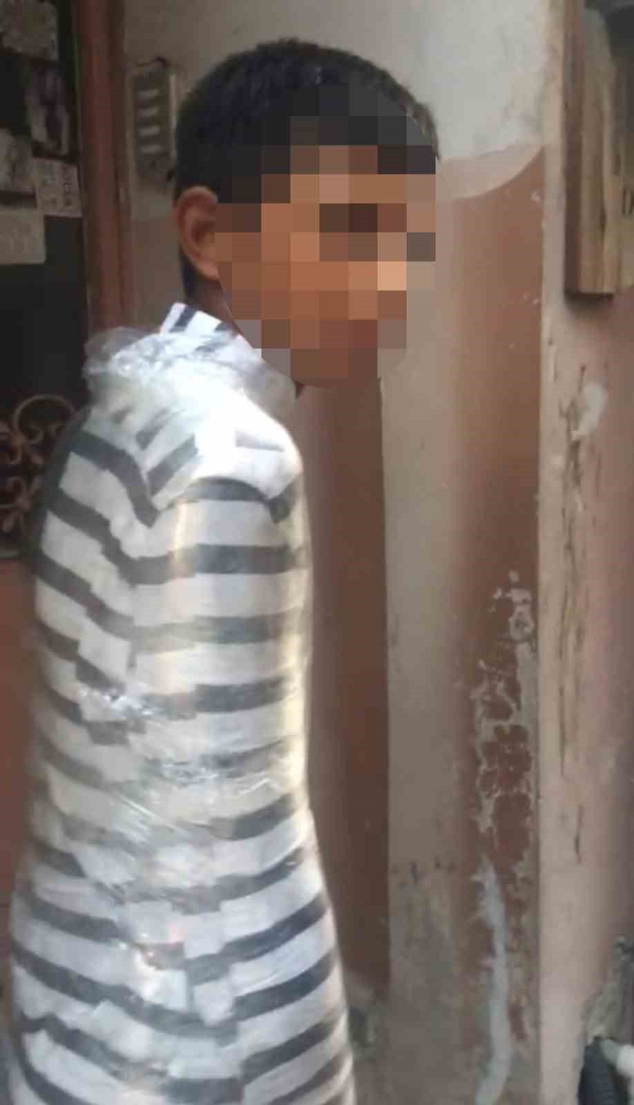 Motosikletini 2. kez çalmaya çalışan hırsızdan intikamı ağır oldu: Streç filme sarıp ...