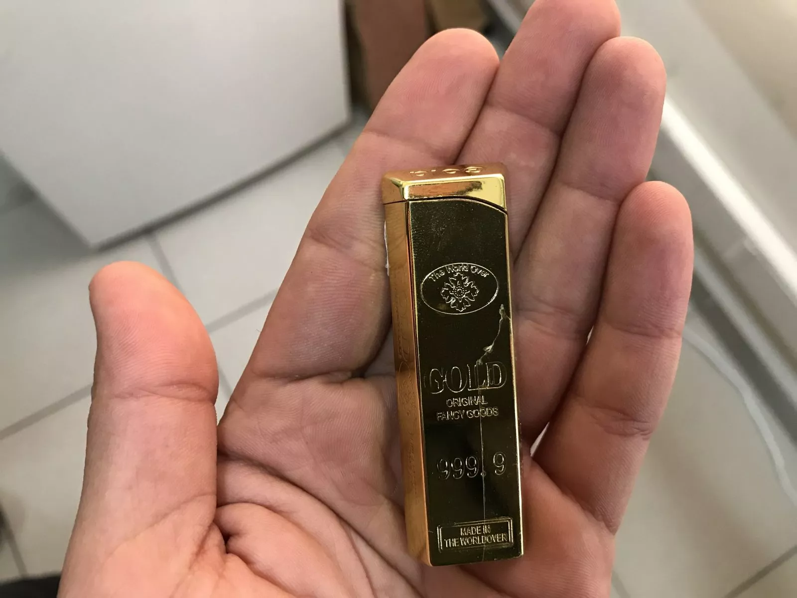 İstanbul’da inanılması güç dolandırıcılık! Çakmakları külçe altın diye vatandaşa sattı!