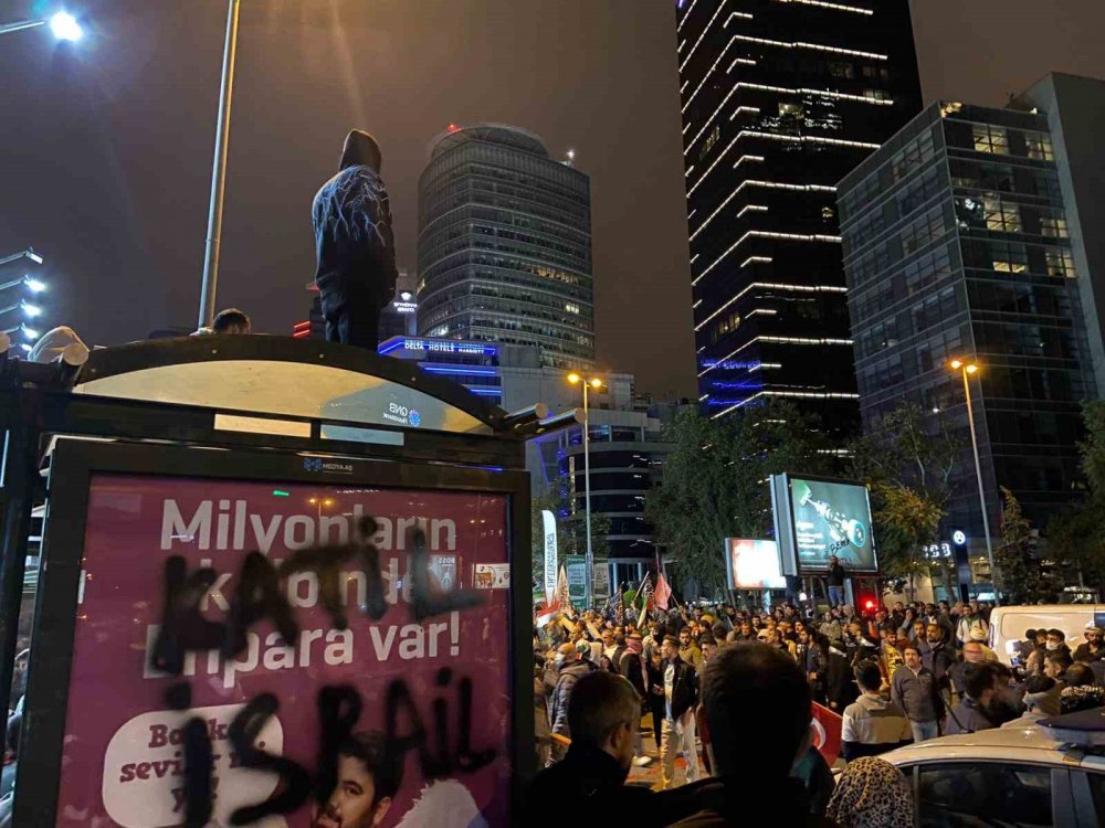 İsrail'in hastane saldırısı sonrası İstanbul'da vatandaş sokaklara döküldü!