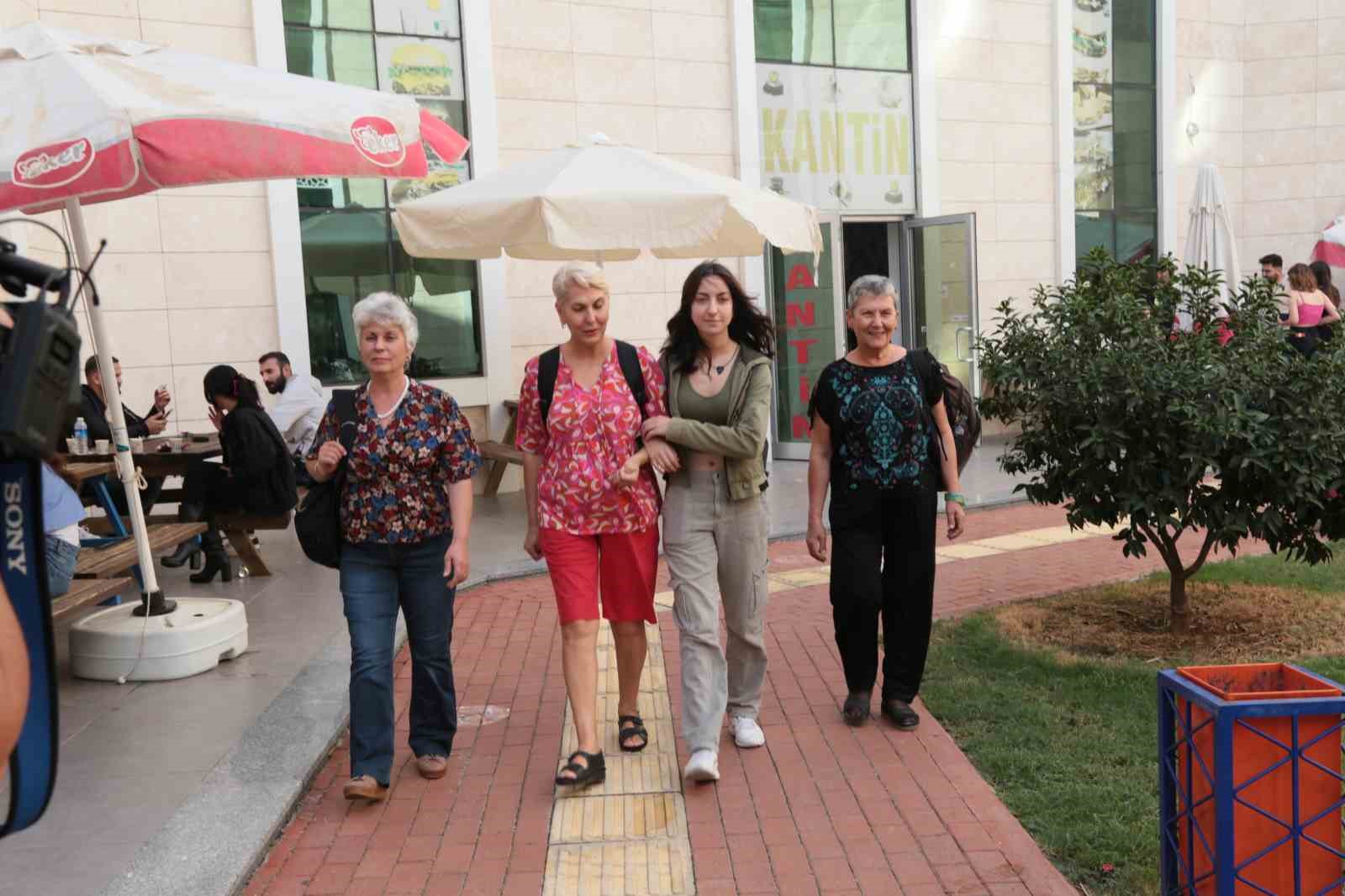 Anneanne ve torunu aynı üniversitede: "Bizim için de hoş ve güzel bir tesadüf oldu"