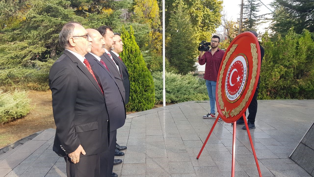 Karabük'te, muhtarlar günü buruk kutlandı