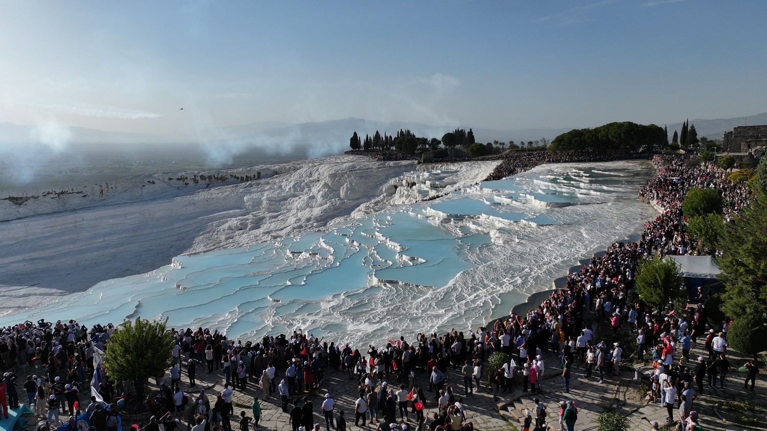 Pamukkale’de ihtişamlı gösteri: "Türk Yıldızları göğsümüzü kabarttı"