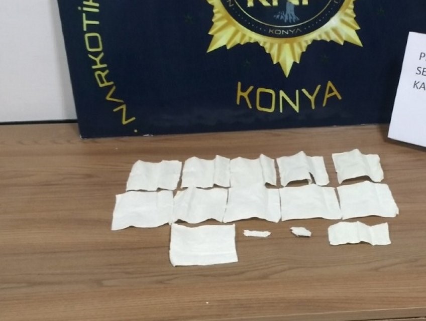 Konya’da yapılan operasyonunda peçeteye emdirilmiş uyuşturucu madde ele geçirildi!
