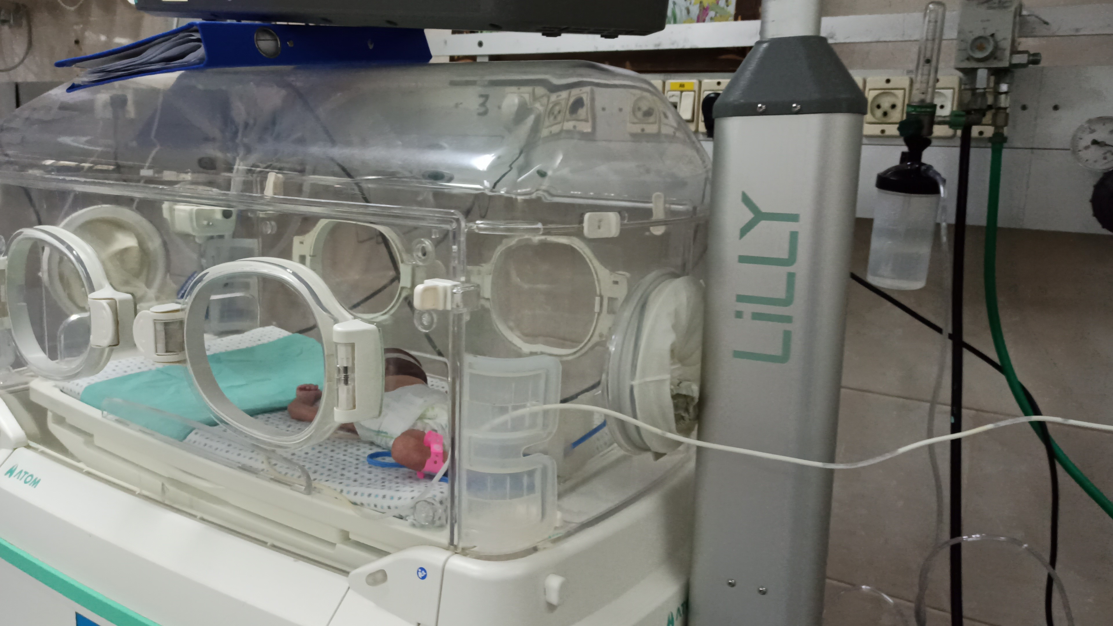 Gazze'de kritik saatler! Yakıt tedarikine izin verilmezse kuvözlerdeki prematüre bebekler ölüme terk edilecek!