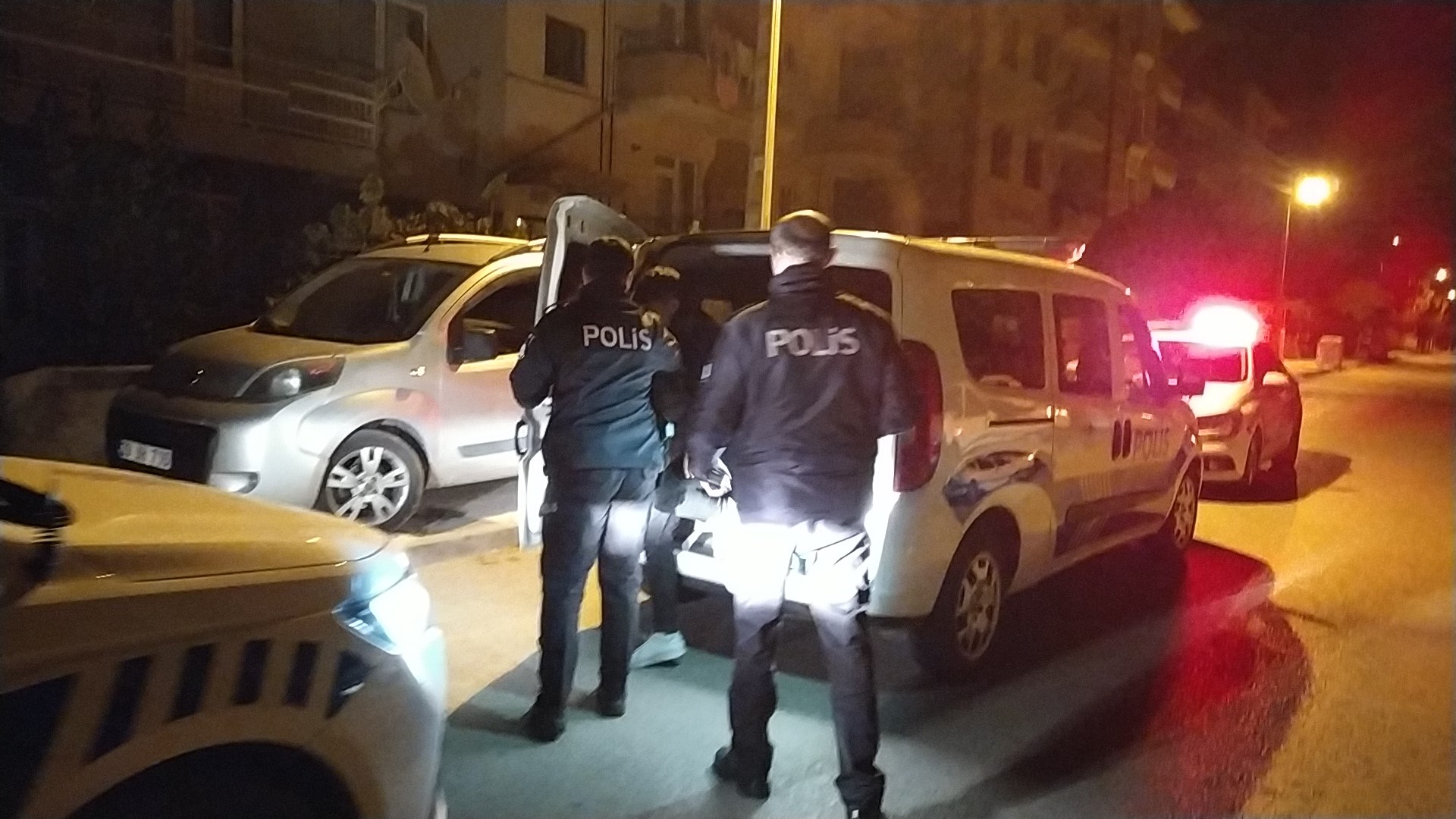 Çorum'da motosiklet çalmaya çalışan çocuğa, polisten suçüstü!