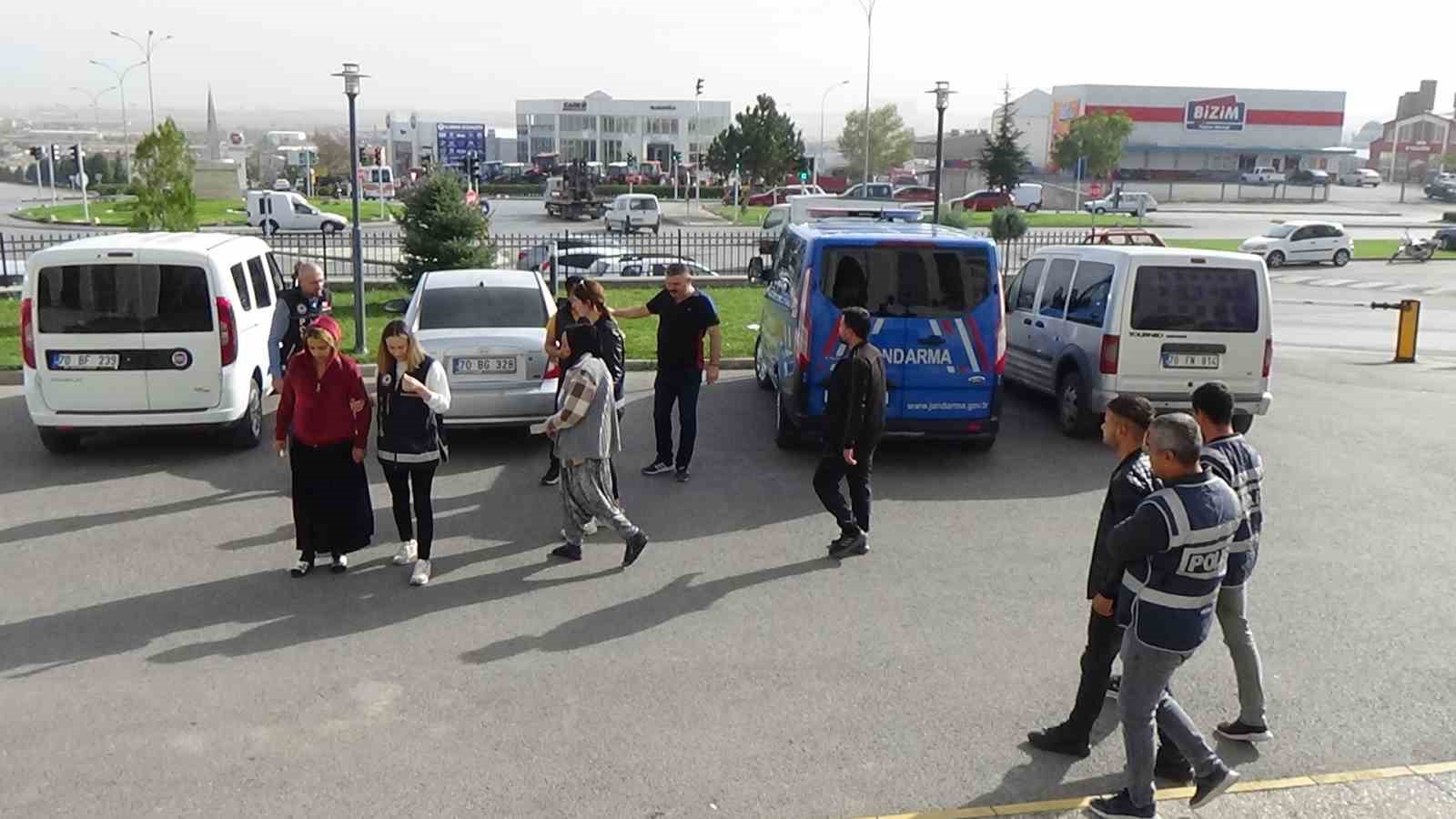 Torunu ile tutuklanan uyuşturucu taciri kadın: "Bir şey geçti elinize iyi çekin"