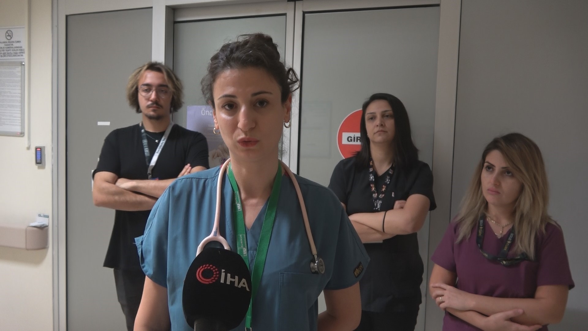 Çöpe atılan erkek bebek hastanede, solunum yetmezliği ile mücadele ediyor!