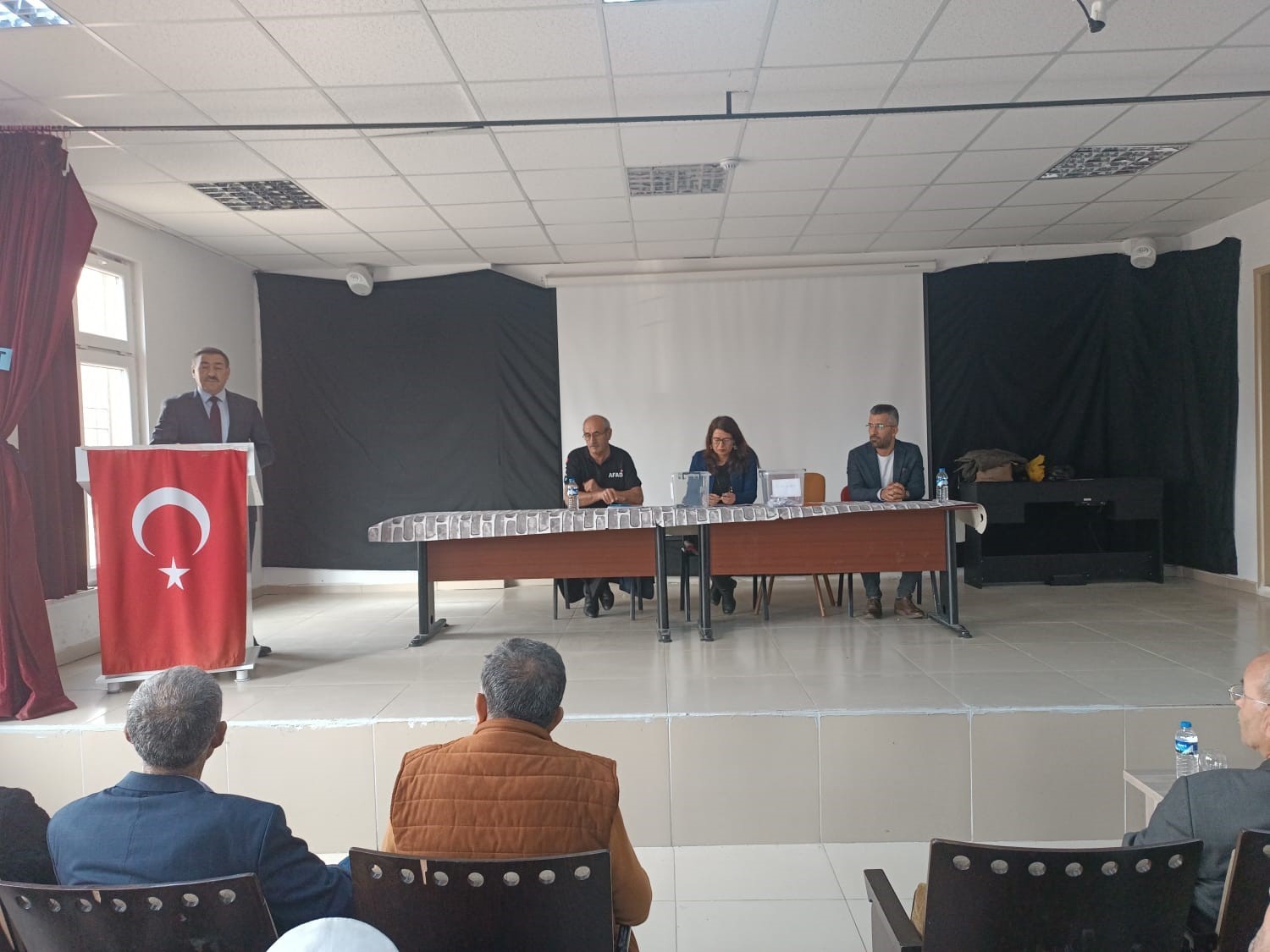 Bingöl’de deprem konutları kura çekimi ile sahiplerine teslim edildi