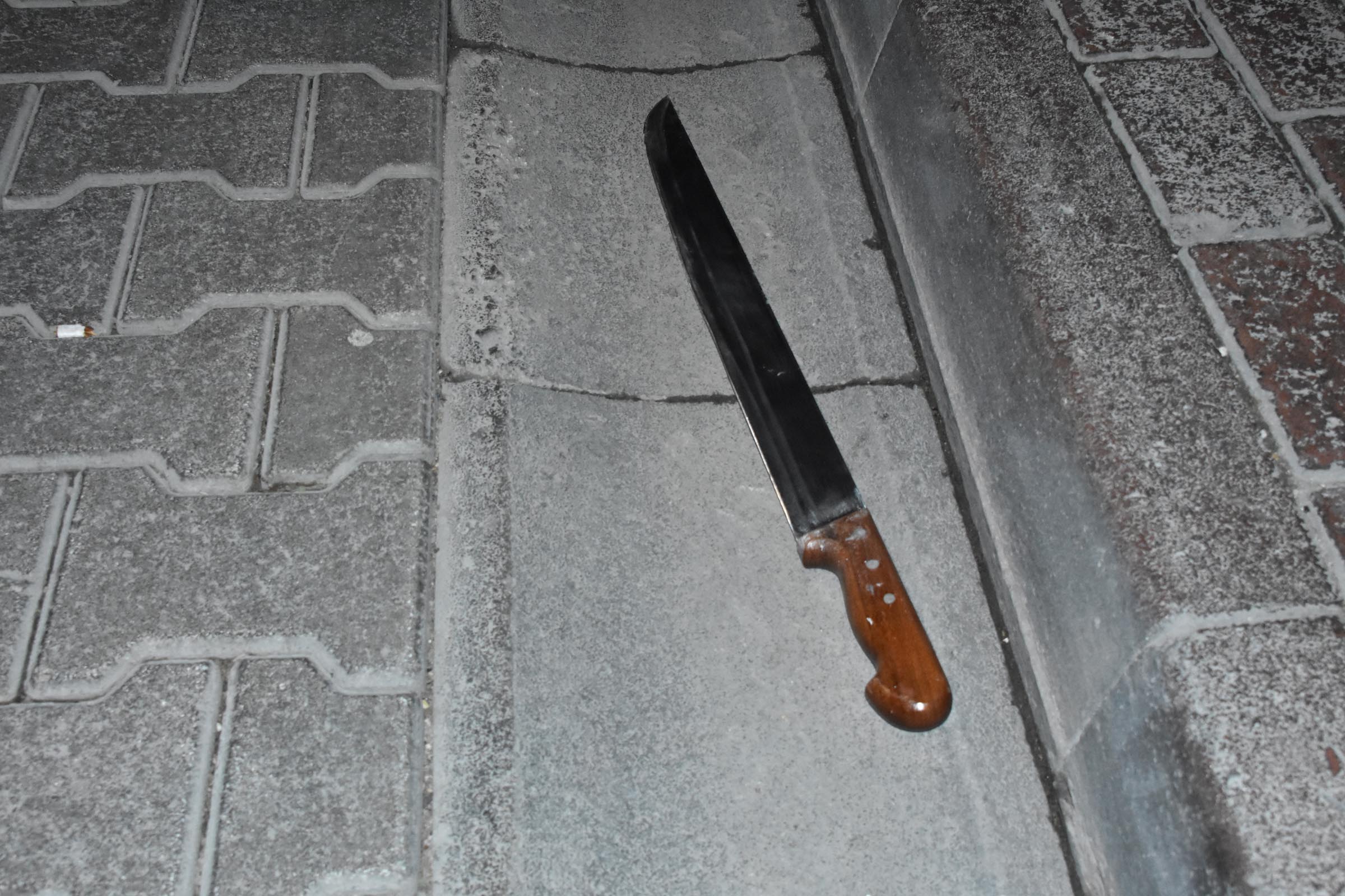 Esenyurt’ta 2 gence döner bıçağı ile saldıran bir grup, dehşet saçtı!