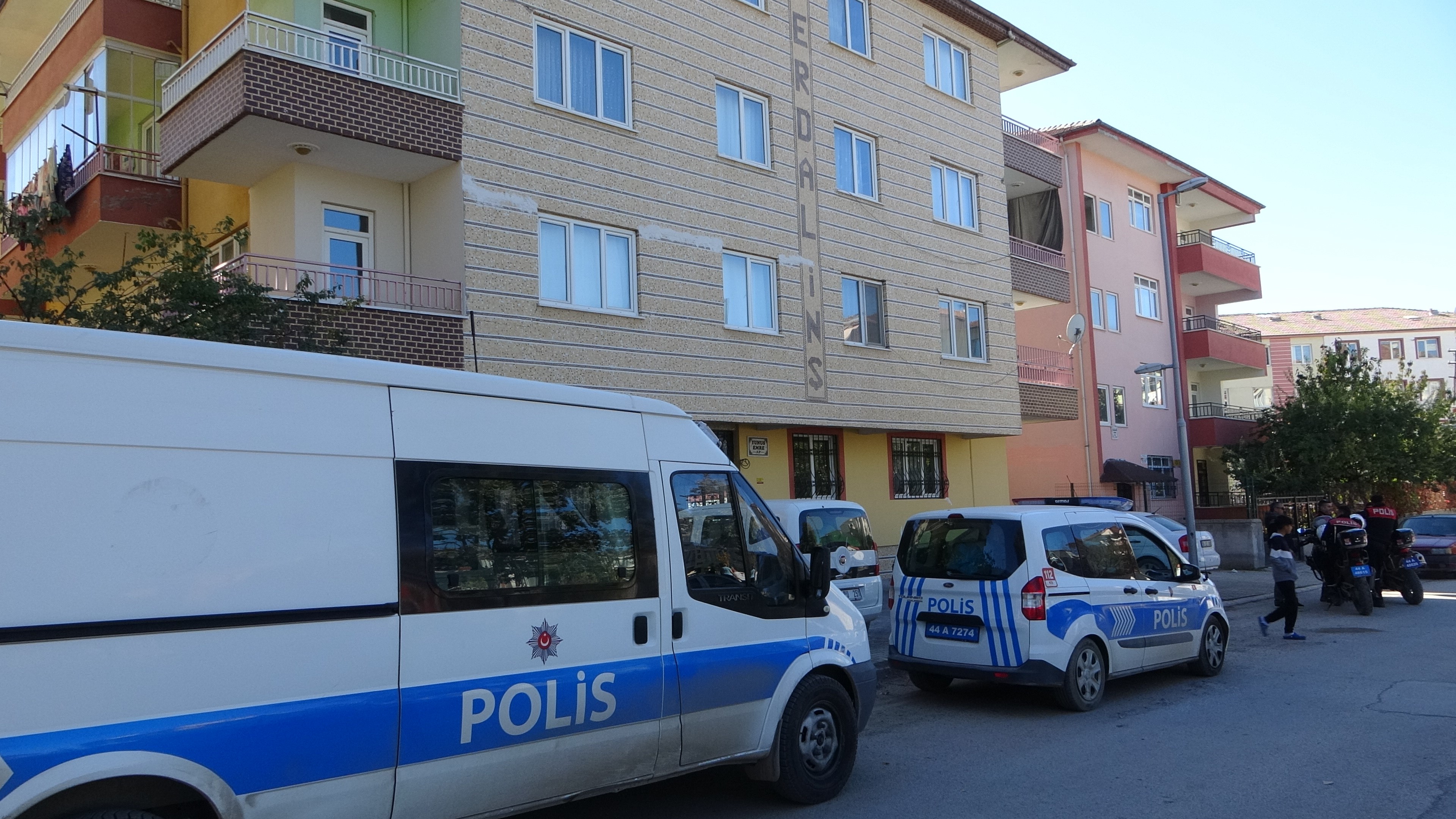 Malatya'da koca vahşeti! Tartıştığı karısına kurşun yağdırdı!