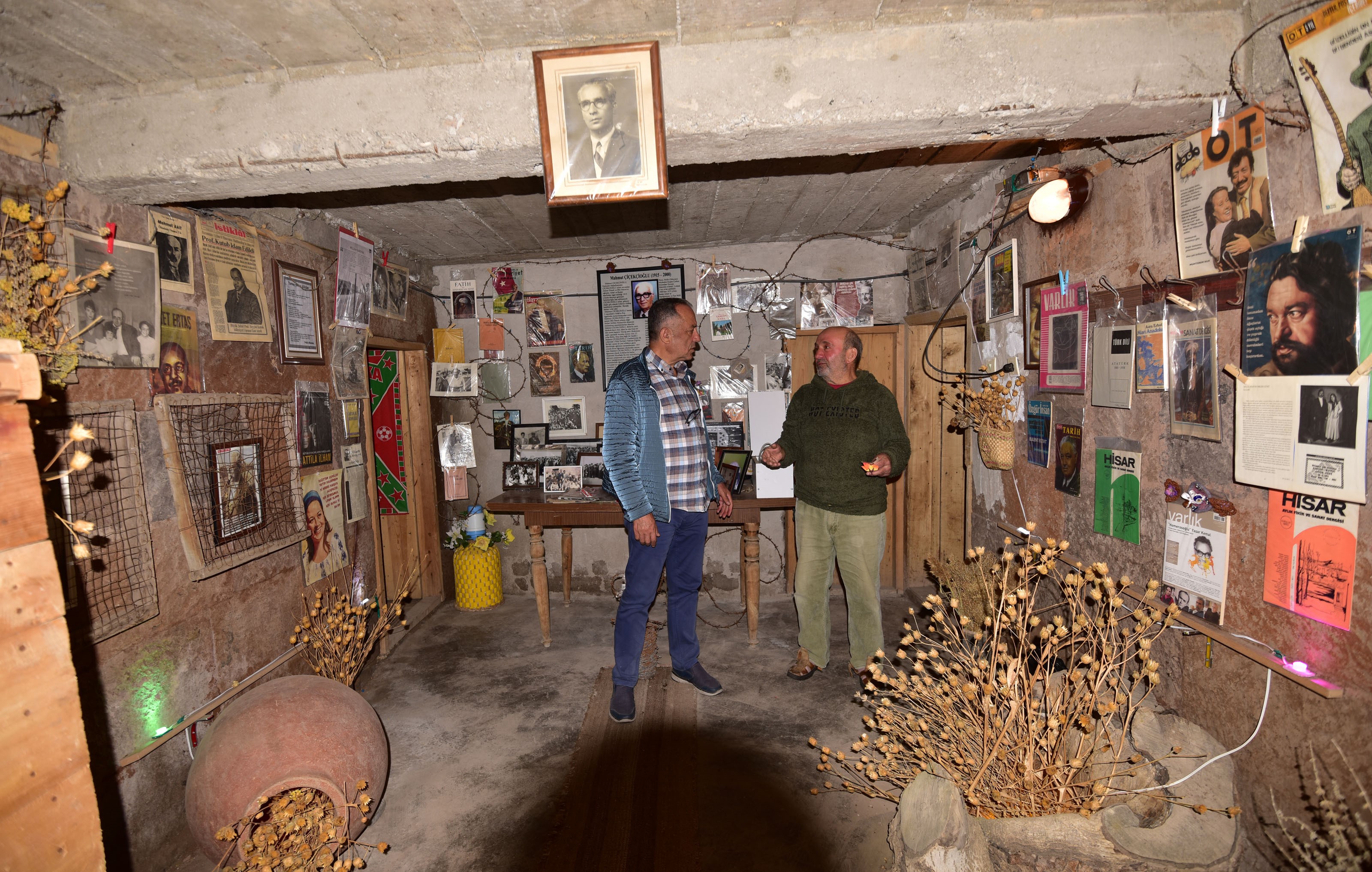 Babasından kalan eski evi biriktirdiği eşyalarla müzeye çevirdi