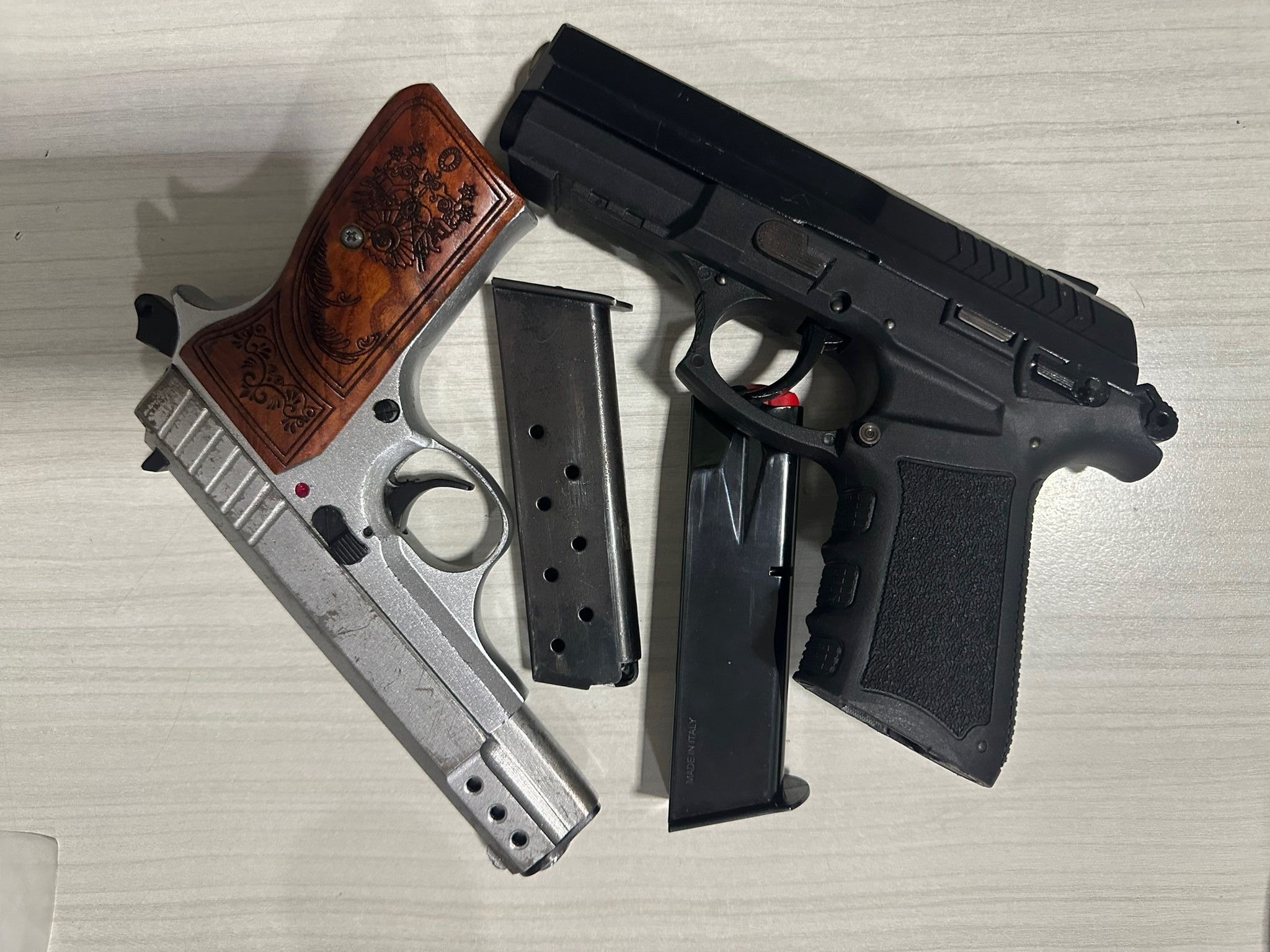 İnanılır gibi değil! İstanbul'un göbeğinde sarhoşların çatışması cep telefonu kameralarına böyle yansıdı!