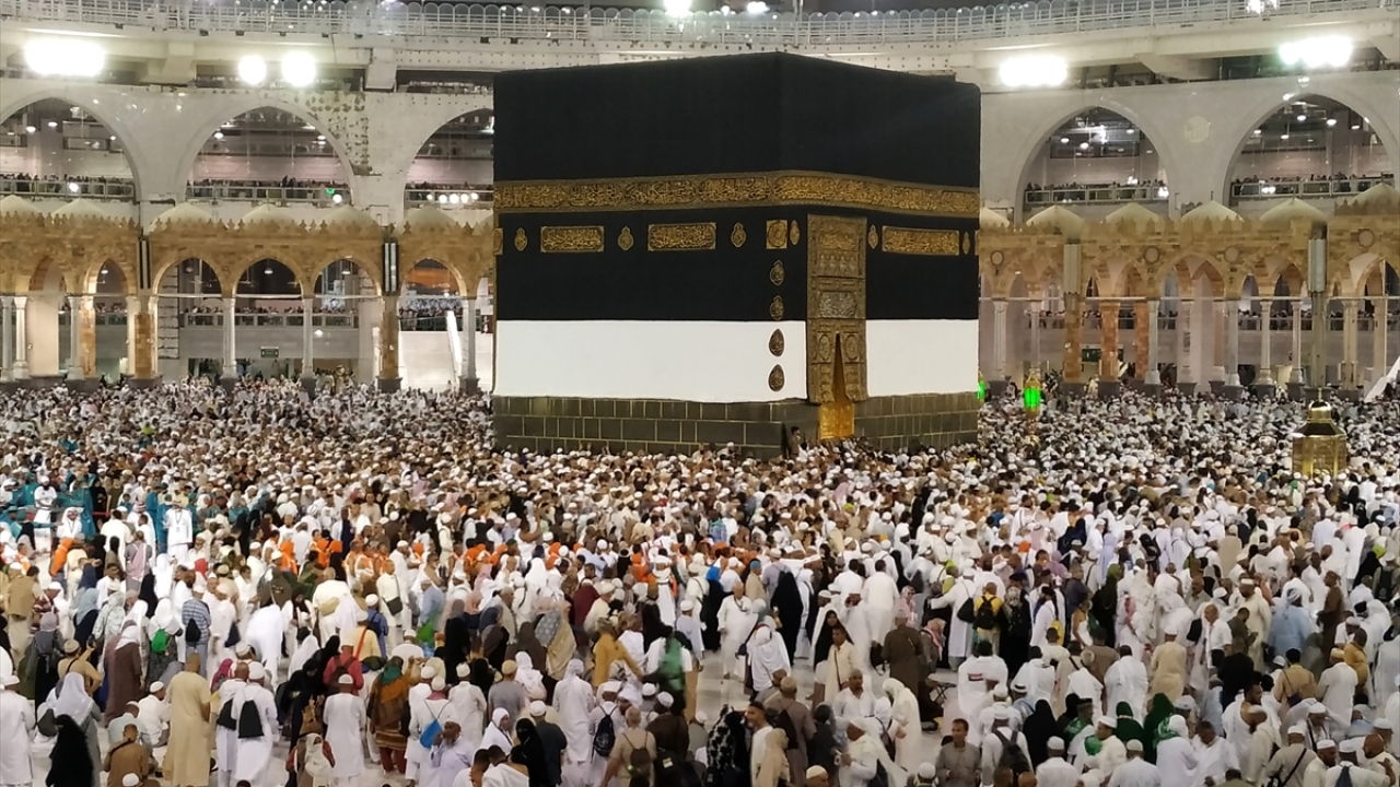 Hacı adayları aman dikkat! Sosyal medyada bu tuzağa düşmeyin!