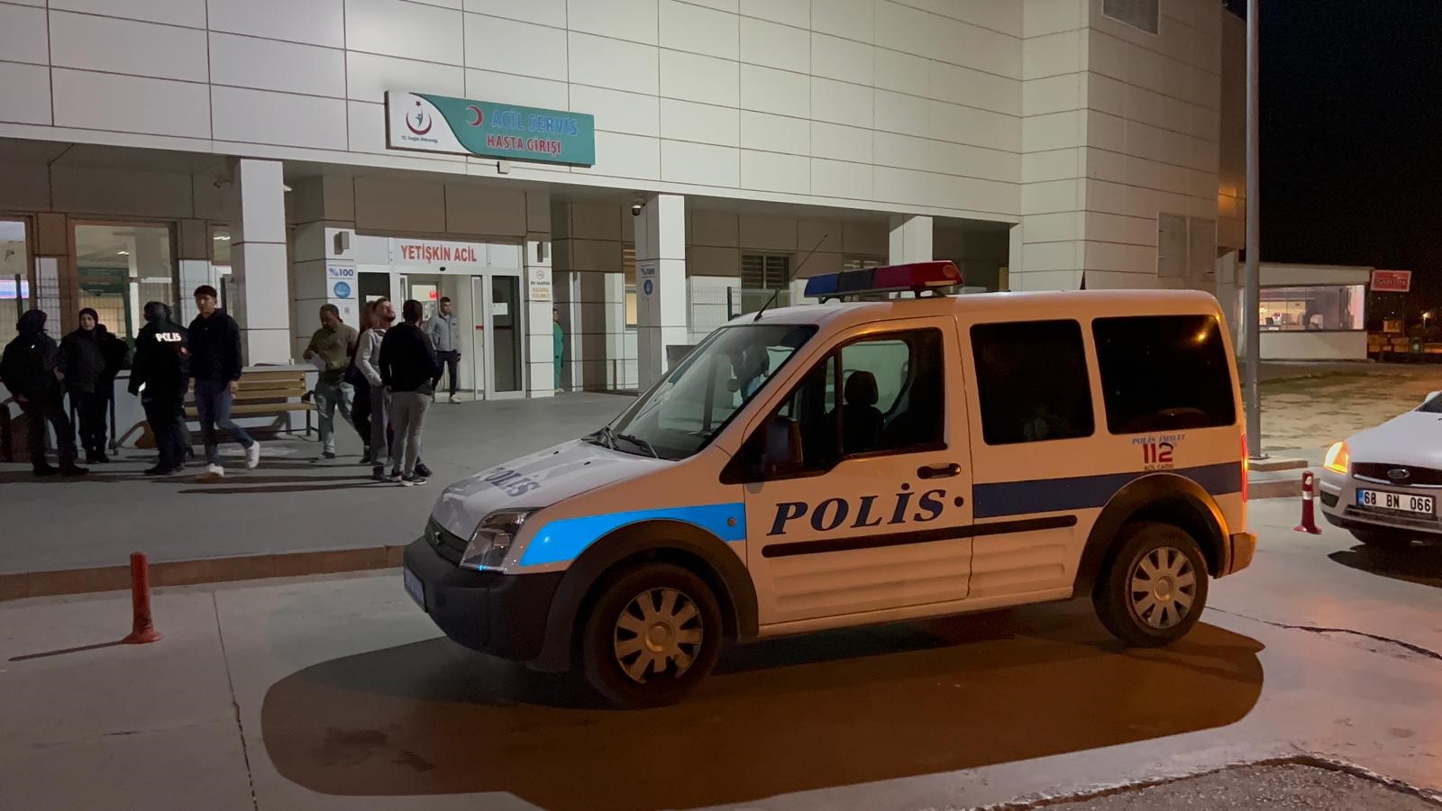 Aksaray’da akıl almaz olay! Arkadaşlarına tüfeğini göstereyim derken kendini vurdu!