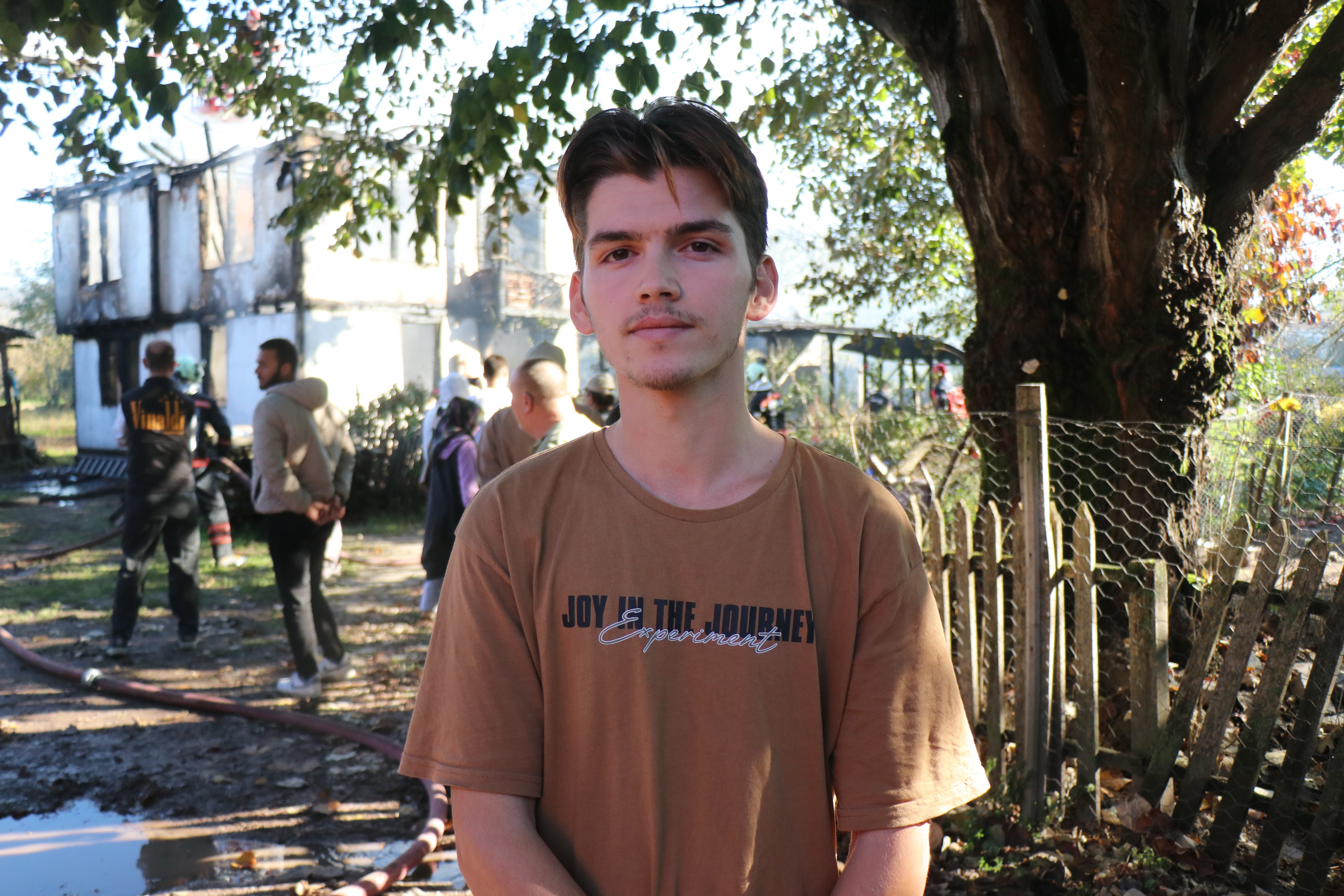 Sakarya' dehşet anları! Banyodayken evi yanan adamı kapıyı kırarak kurtardılar!