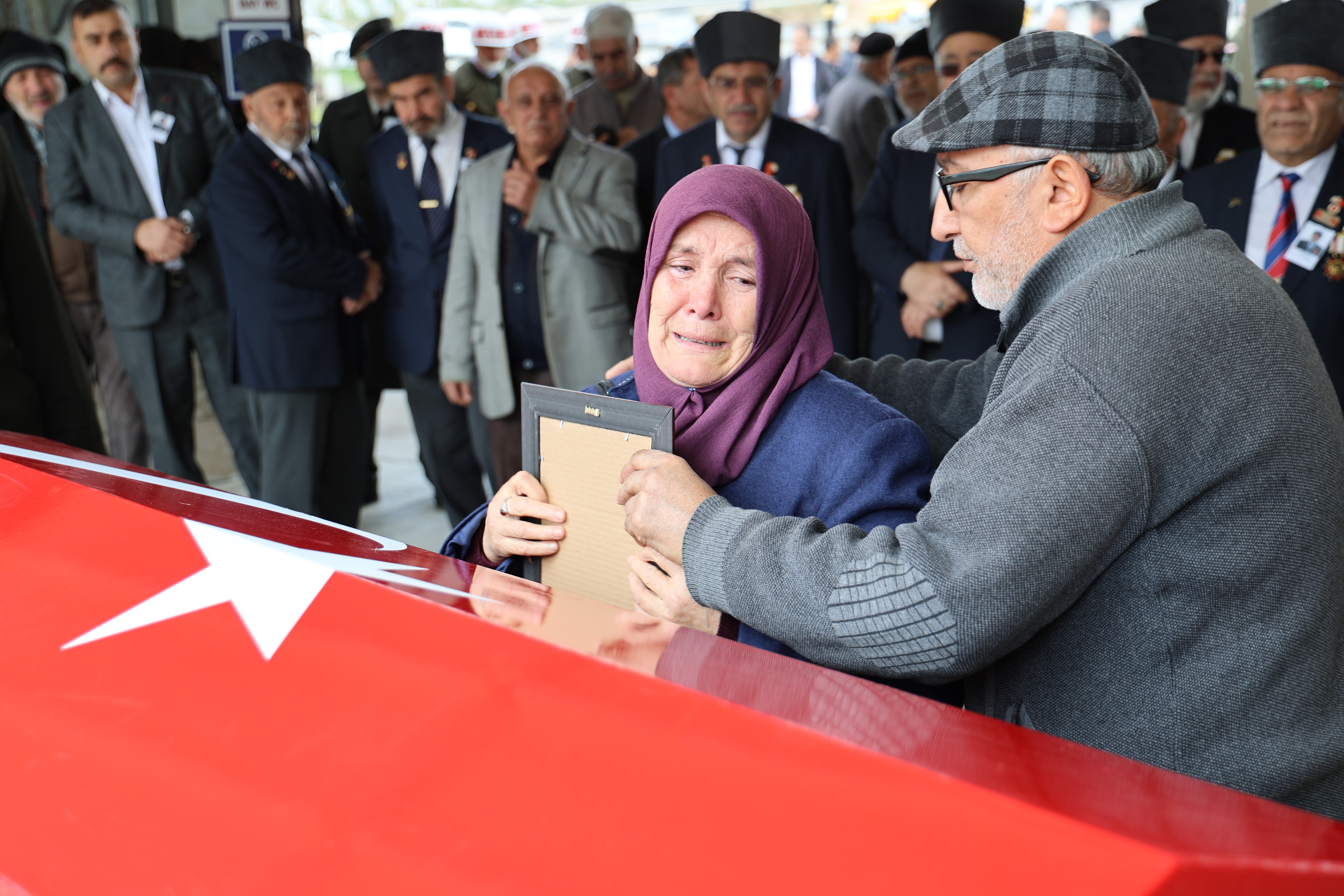 91 yaşında vefat eden Kore gazisine son görev!