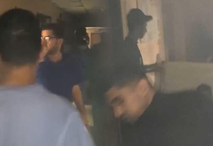 İsrail zulmü bitmiyor! Havadan saldırdığı şifa hastanesine baskın yaptı!