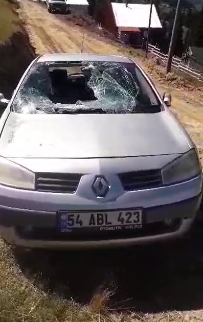 Trabzon ve Gümüşhane’de ayı dehşeti! Aç kalan ayılar bakın otomobilleri ne hale soktu!