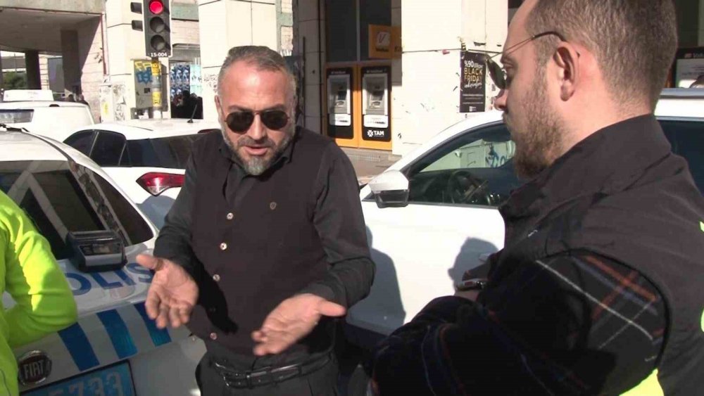 Kadıköy'de drone destekli trafik denetimi! Ceza yiyen sürücüden ilginç tepki: Üç kuruş para ...