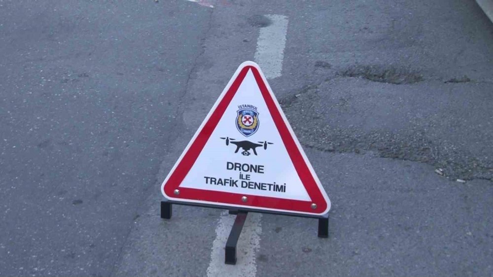 Kadıköy'de drone destekli trafik denetimi! Ceza yiyen sürücüden ilginç tepki: Üç kuruş para ...
