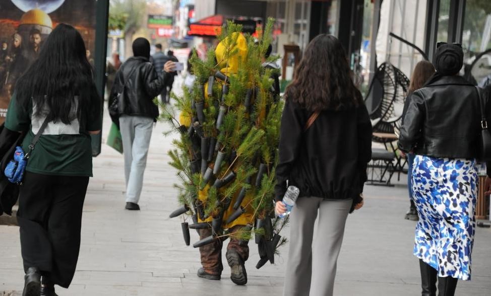 Profesörün ilginç halini görenler şaştı kaldı!