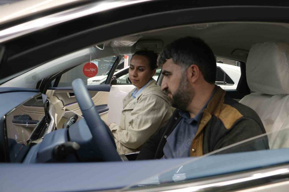Türkiye’de elektrikli araçlara büyük ilgi! 10 kat daha tasarruflu...On binlerce satıldı rekor kırıyor!