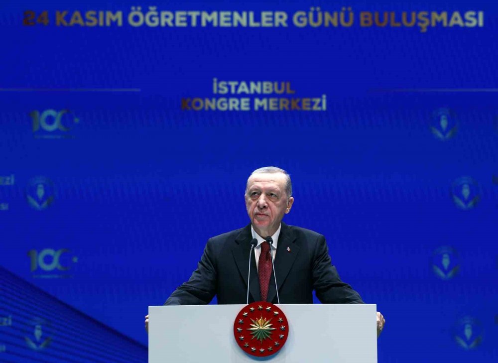 Geri adım atıldı! Müjdeyi Cumhurbaşkanı Erdoğan açıkladı! Çalışan emekliye de 5 bin TL ödenecek!