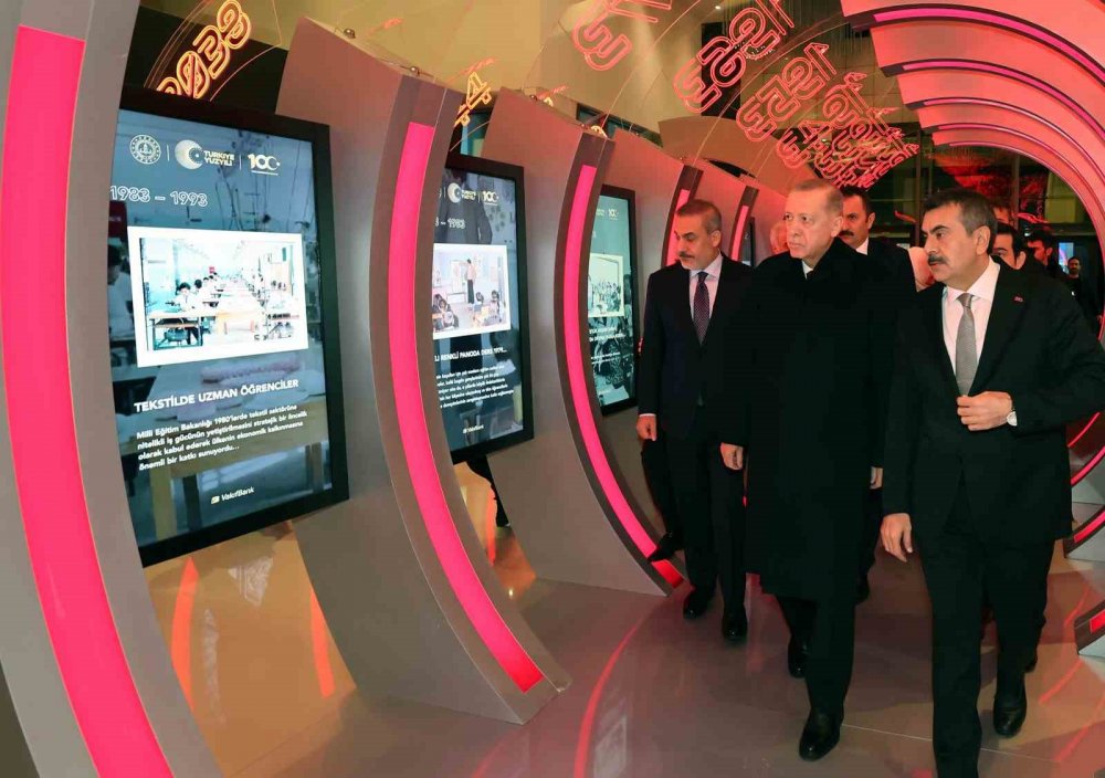 Geri adım atıldı! Müjdeyi Cumhurbaşkanı Erdoğan açıkladı! Çalışan emekliye de 5 bin TL ödenecek!