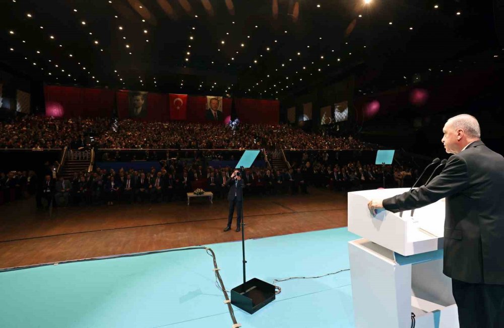 Geri adım atıldı! Müjdeyi Cumhurbaşkanı Erdoğan açıkladı! Çalışan emekliye de 5 bin TL ödenecek!