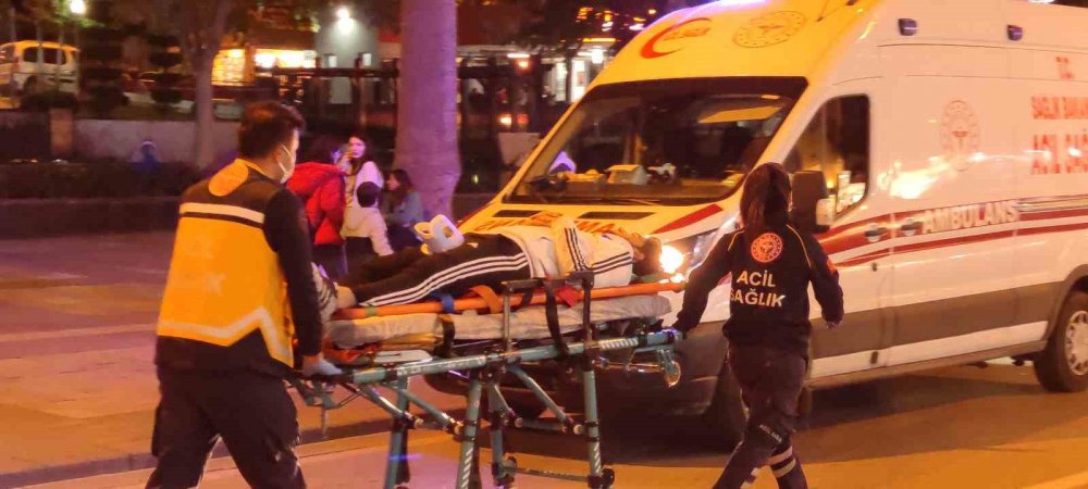 Herkes ne olduğunu anlamaya çalıştı! Kaza geçiren genç ‘Rüya bu’ diyerek kaçmaya çalıştı!