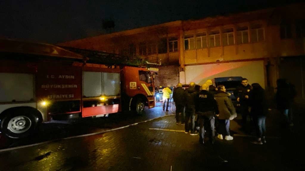 Aydın'da Kargo şirketi adete küle döndü!