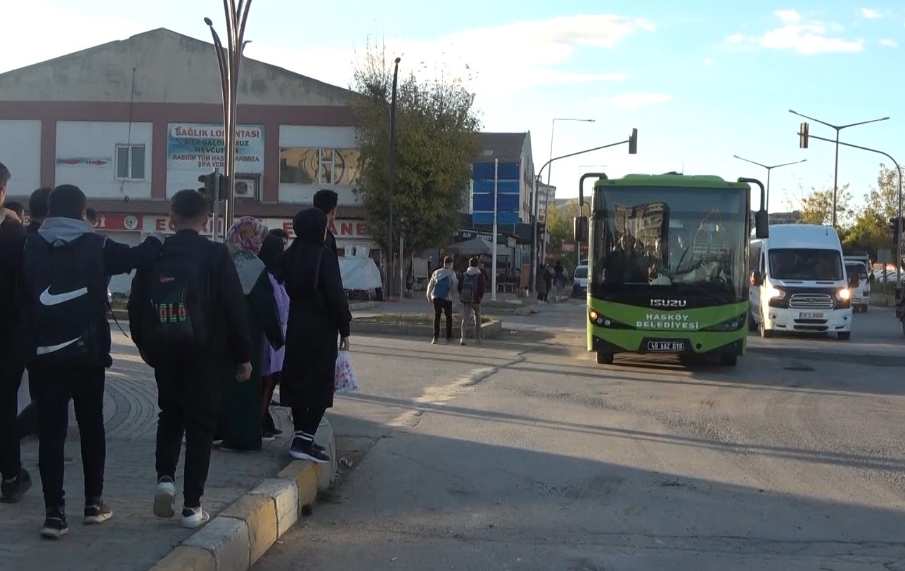 Öğrenciyi sevindiren haber! Bu ilde öğrenciye ulaşım ücretsiz!