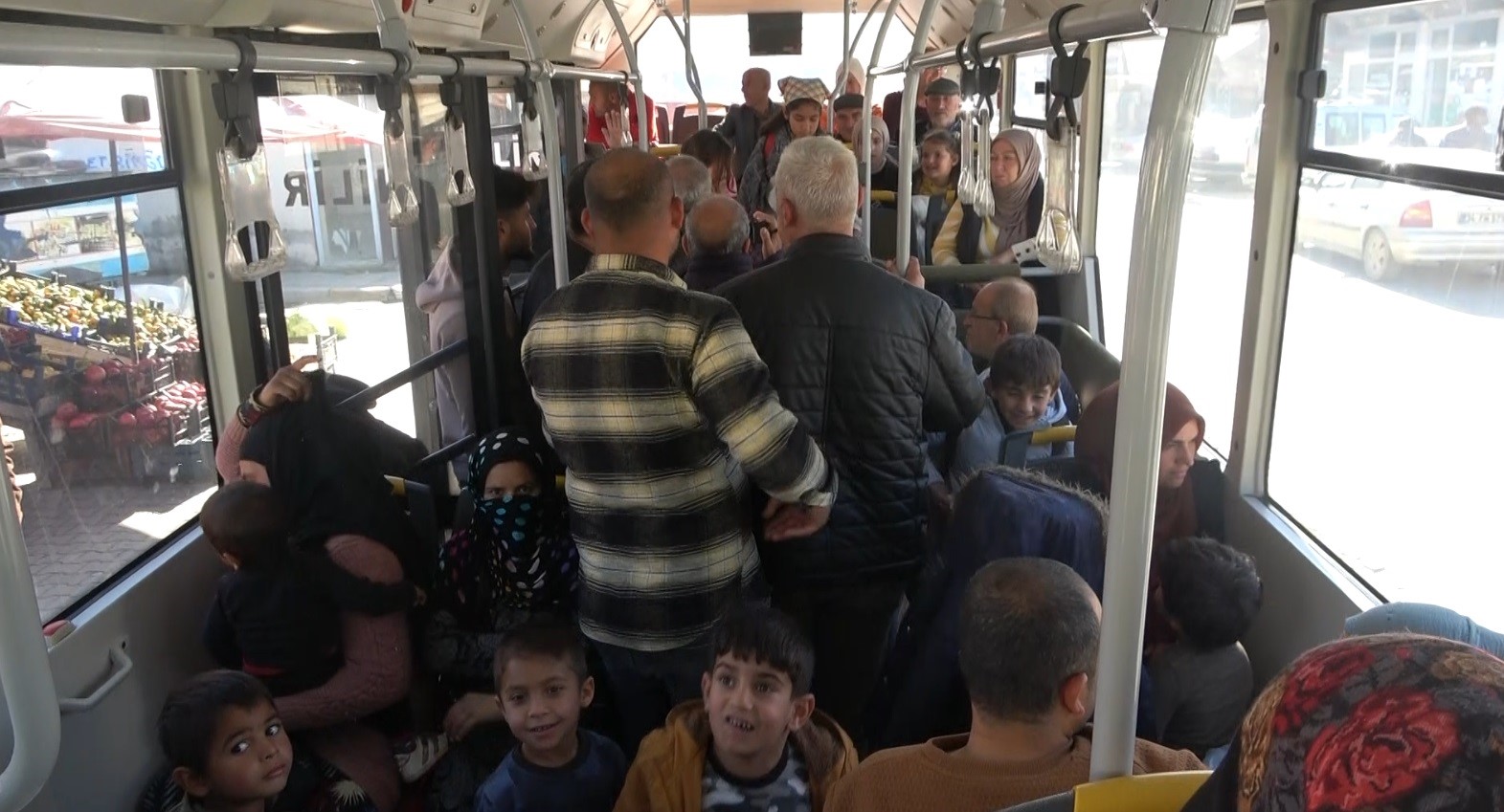 Öğrenciyi sevindiren haber! Bu ilde öğrenciye ulaşım ücretsiz!