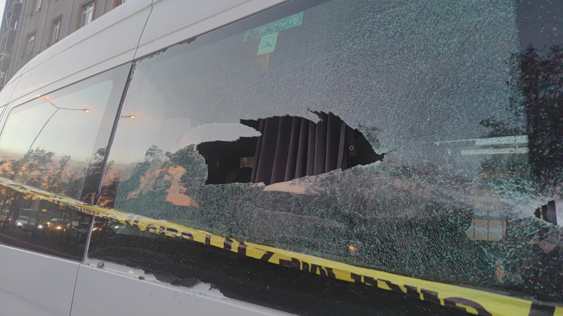 Sultangazi'de sabaha karşı sokak ortasında kalaşnikoflu saldırı!