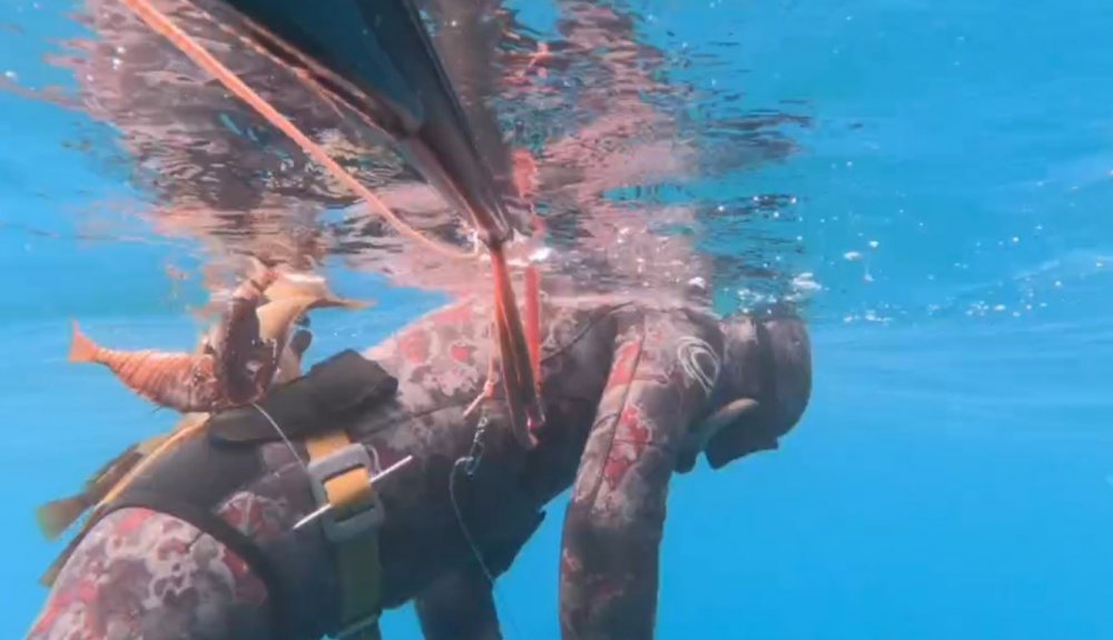 Depreme denizin altında balık avlarken yakalandı! Korku dolu anları amatör kamerayla böyle kaydetti!