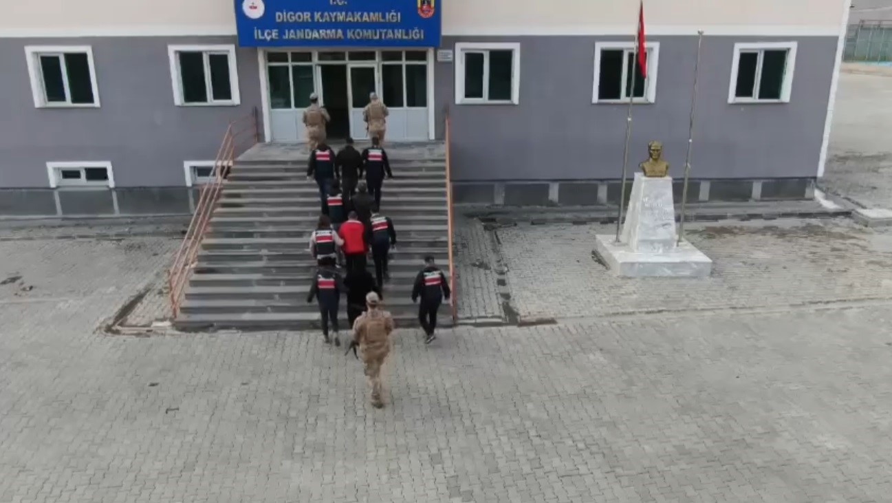 Kars’ta terör örgütüne finansal destek sağlayan 4 kişiye operasyon!