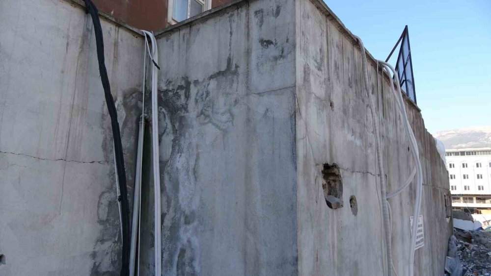 3 kere üst üste soyulunca çareyi hırsızlara not yazmakta aradı! O yazıyı görenler ise şaşkına uğradı