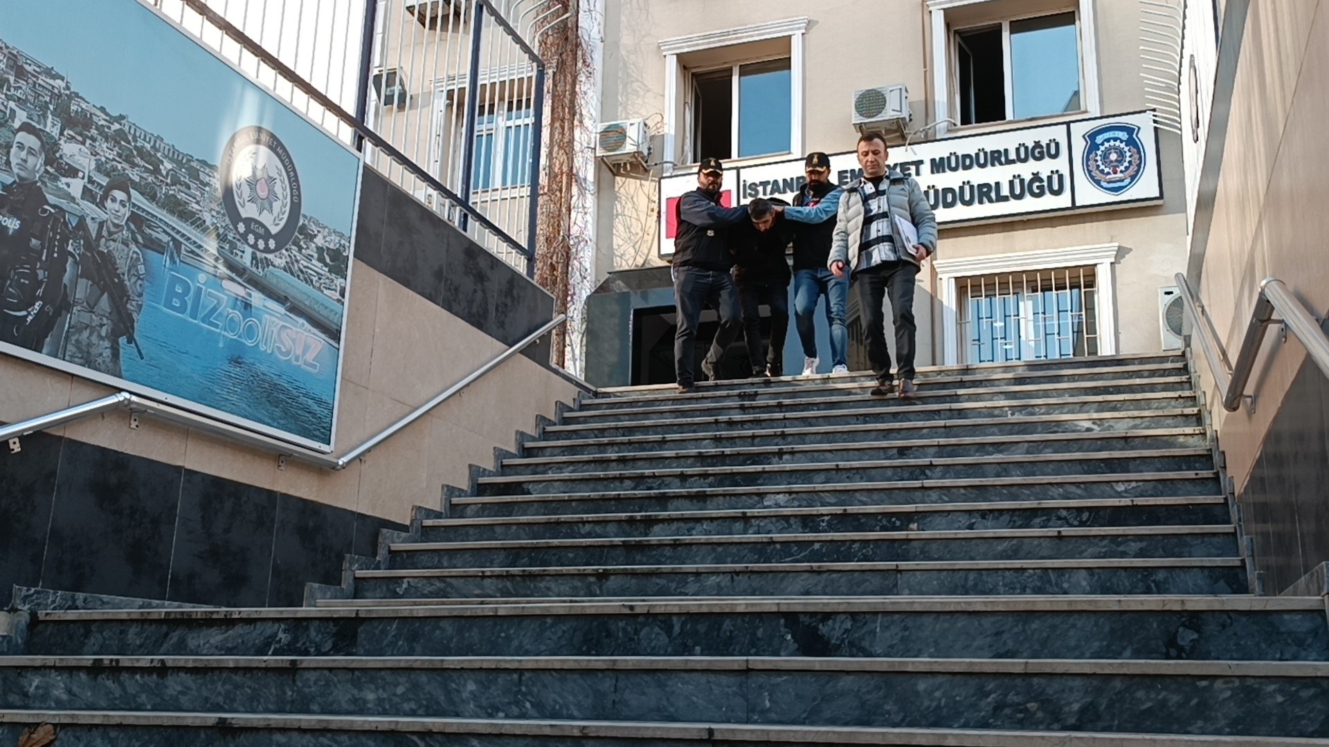 ATM'den para çekerken silahlı saldırıya uğrayan iş adamının katili yakalandı!