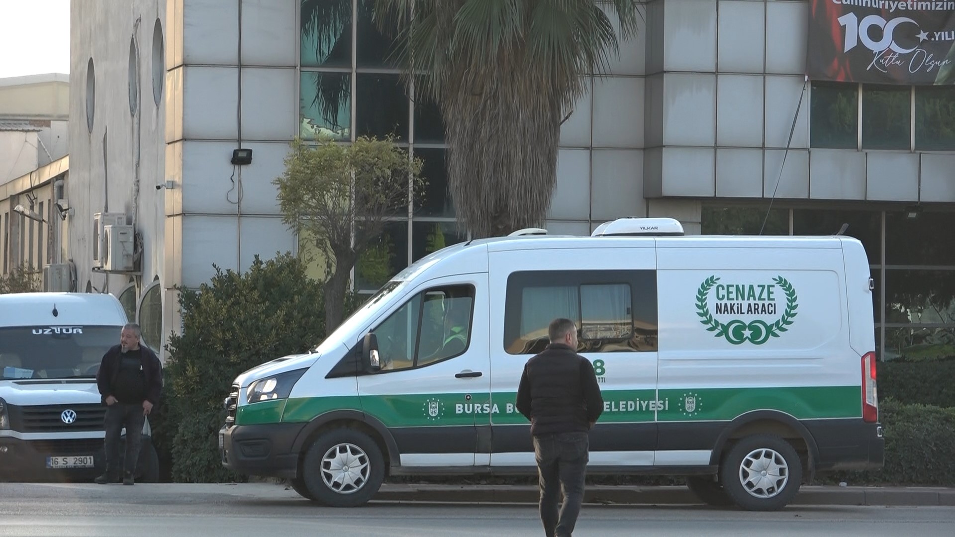 Tekstil fabrikasında feci kaza! Yükleme yapan işçi asansör ile duvar arasında sıkışarak can verdi!