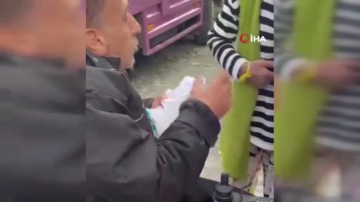 Engelli adamın eski karısını silahla vurduğu, saniye saniye görüntülendi! işte o görüntüler!