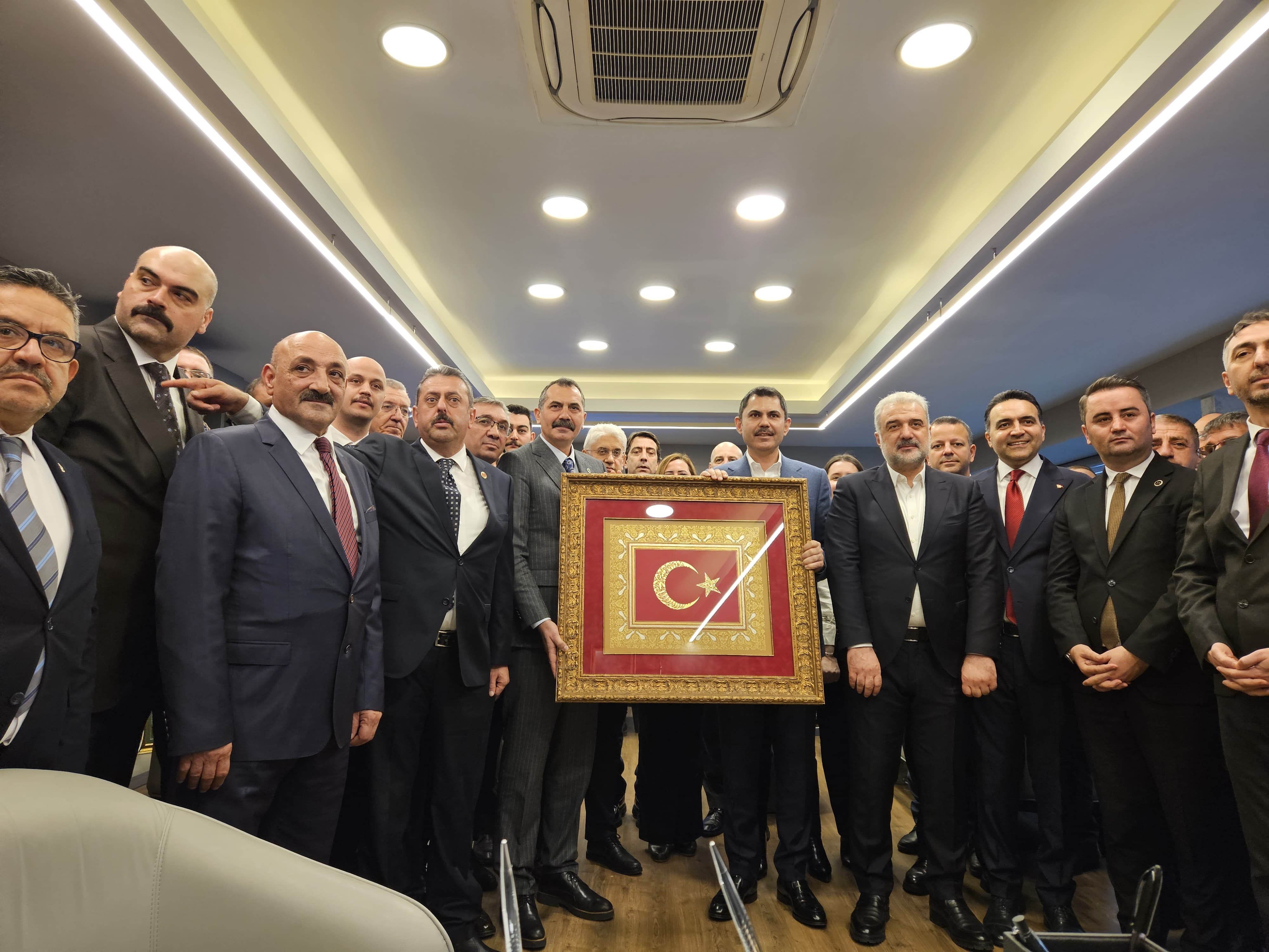 (İBB) Başkan Adayı Murat Kurum, MHP İstanbul İl Başkanı Sertel Selim ile bir araya geldi