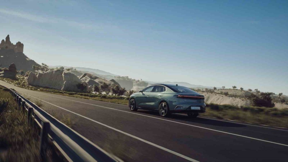 Sedan modeli merakla bekleniyordu: Togg yeni modeli T10F dünya sahnesinde