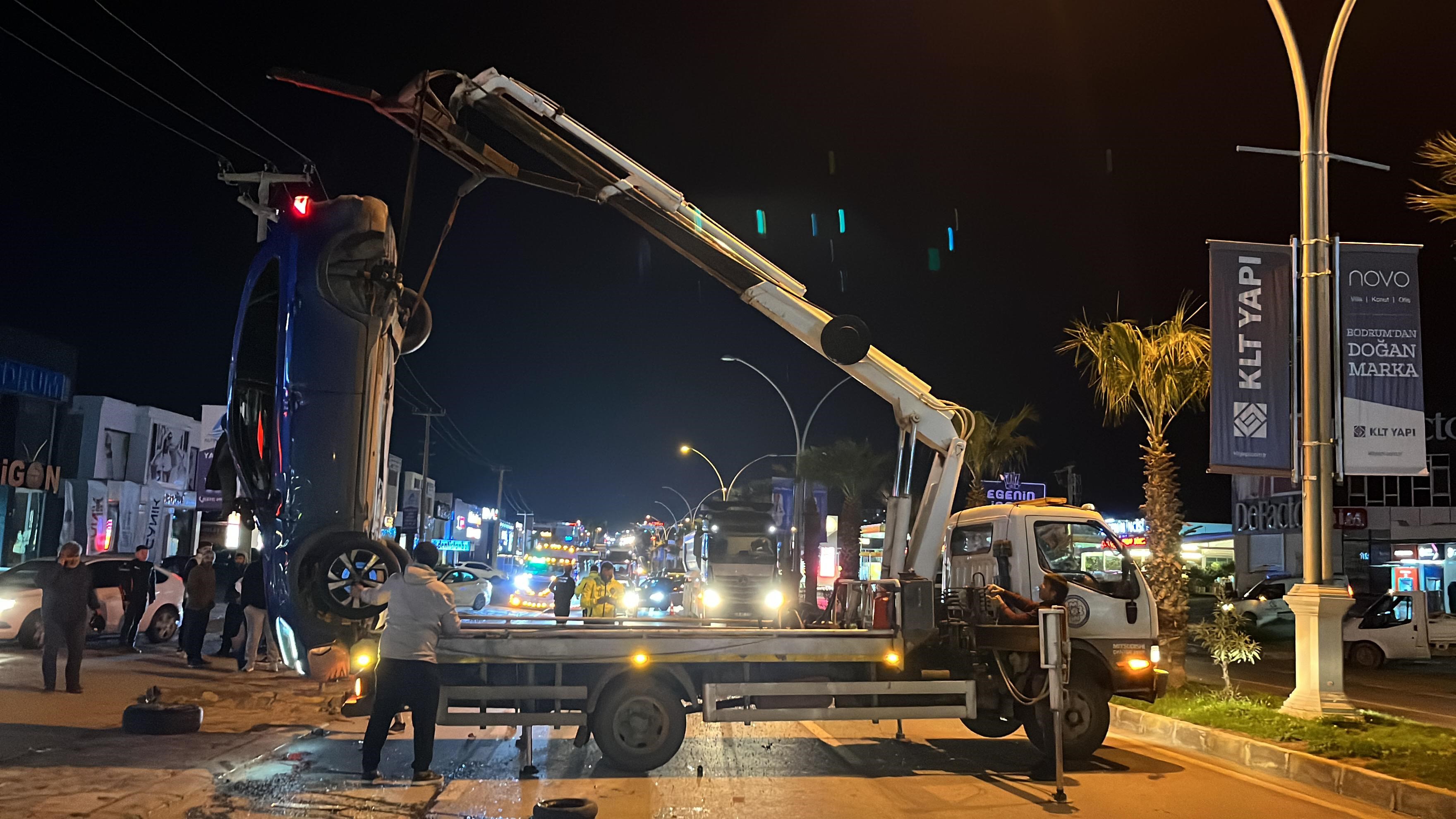 Muğla’da mucize kurtuluş! Kaza yapıp 300 metre takla atan cipten hafif sıyrıklarla çıktılar!