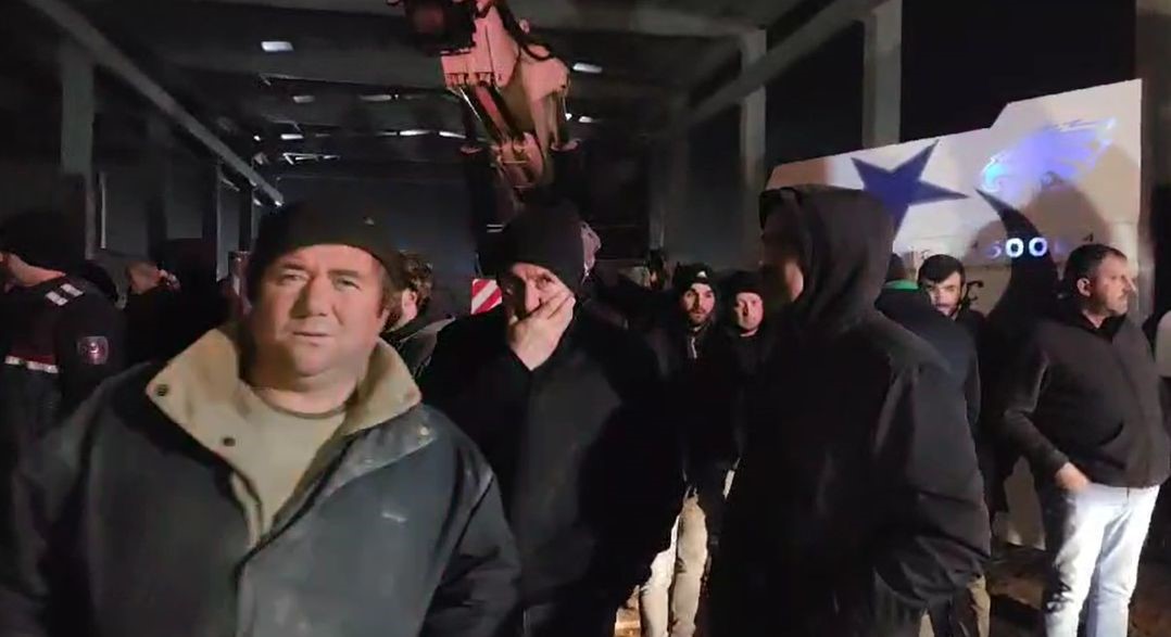 Tekirdağ’da göçük altında kalan 2 işçiden umut kesilmiyor