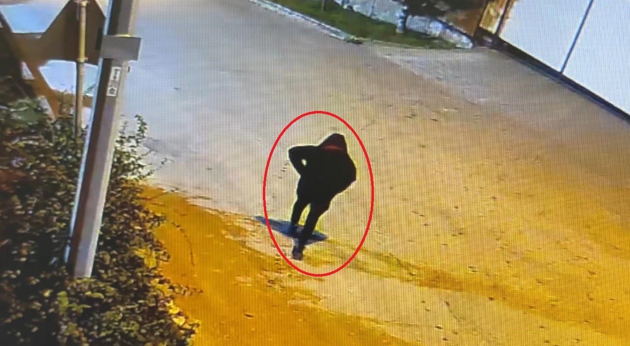 Önceden çalıştığı fabrikadaki çelik kasayı patlattı! İlk yaptığı şey kendine Iphone 15 almak oldu